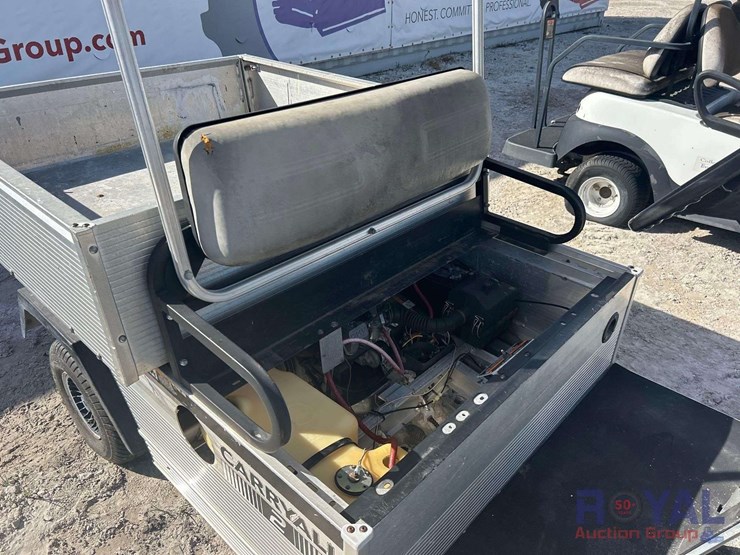 club-car-carryall-electric-utility-cart-image-9