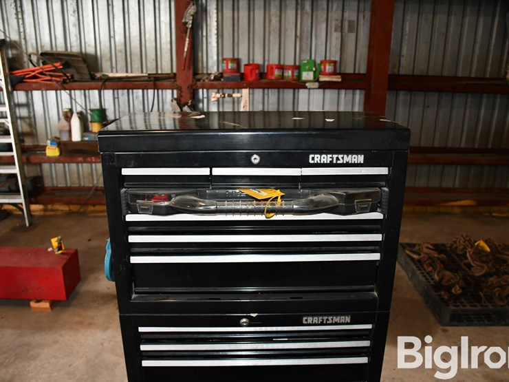 craftsman-3-tier-tool-bench-w/contents-image-18