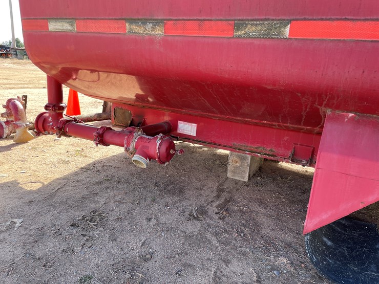 #3370-•-dust-control-5,200-gallon-water-truck-18'-tank-image-32