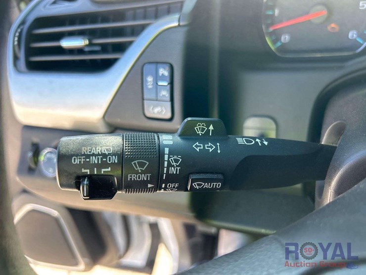 2018-chevrolet-tahoe-image-15