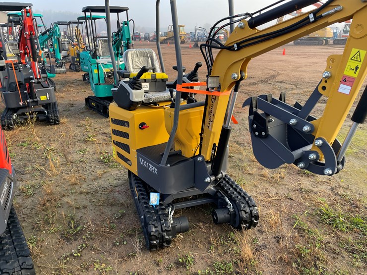 #1691-•-agt-mx12rx-mini-excavator-image-4