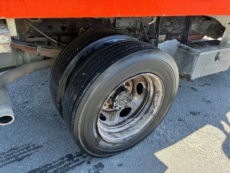 2002-ford-f450-image-4