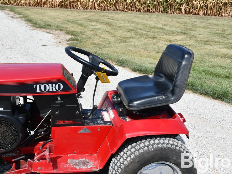 toro-wheel-horse-classic-riding-lawn-mower-image-14