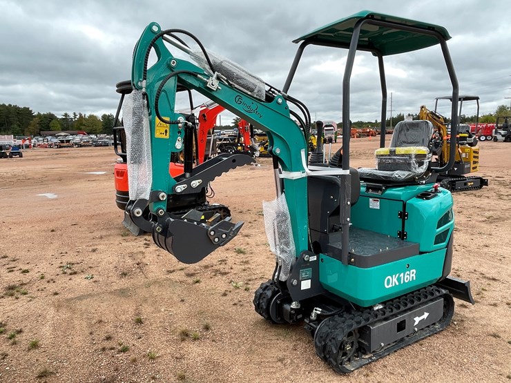 #1790-•-agt-qk16r-mini-excavator-image-9