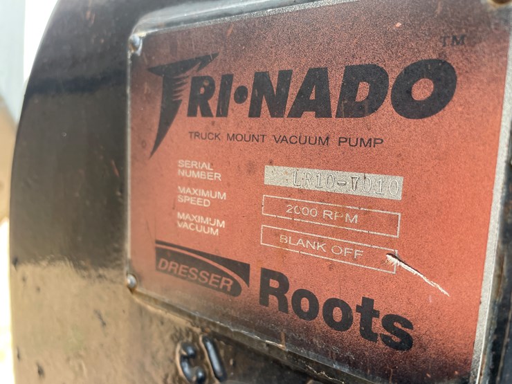 2011-peterbilt-365-image-51