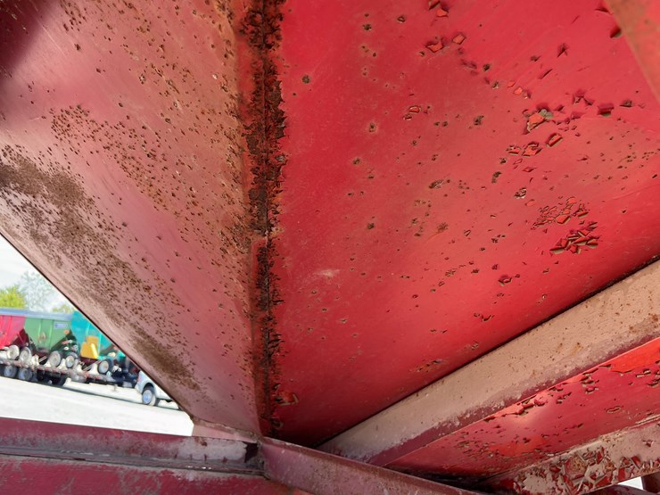 #888-•-j&m-gravity-wagon-image-5