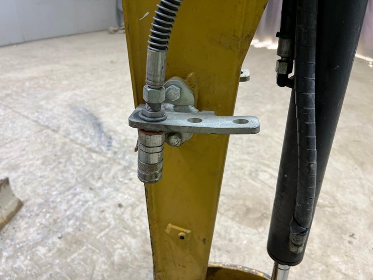 2019-caterpillar-301.7-image-9