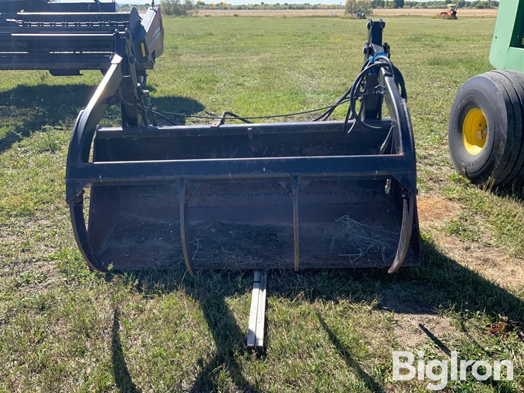 loader-bucket-&-grapple-image-2