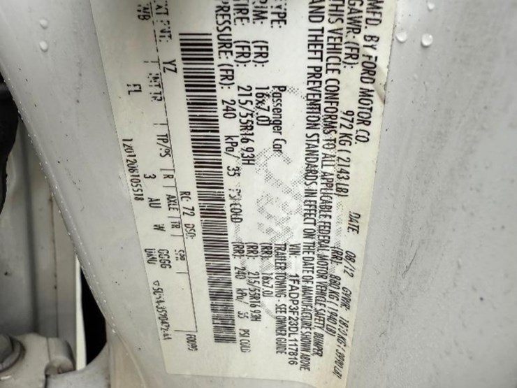 2013-ford-focus-(at,-2.0l,-sunroof,-radio-does-image-10