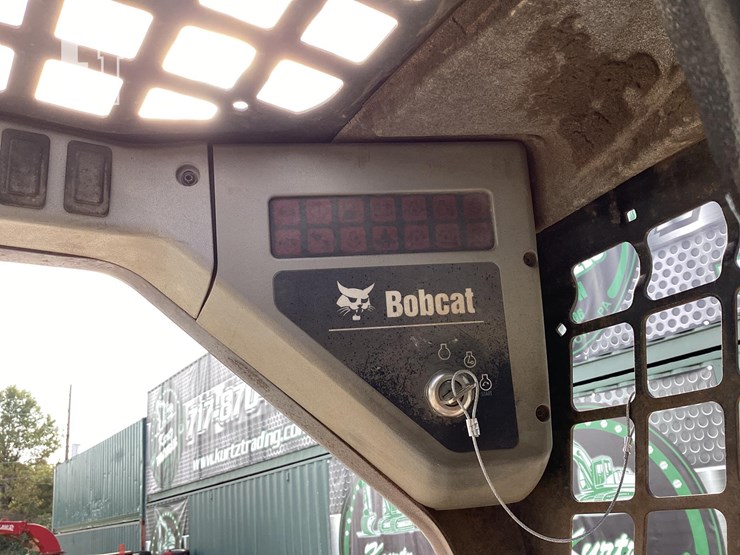 2007-bobcat-t250-image-17