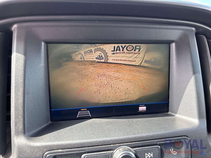 2021-chevrolet-colorado-image-21