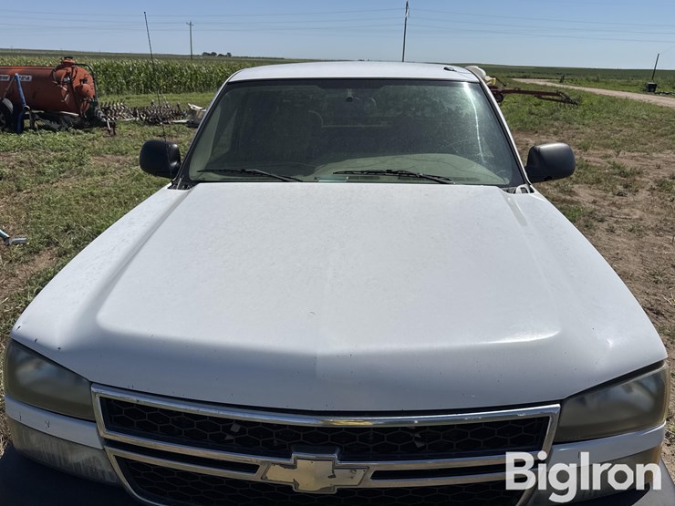 2007-chevrolet-silverado-2500-image-10