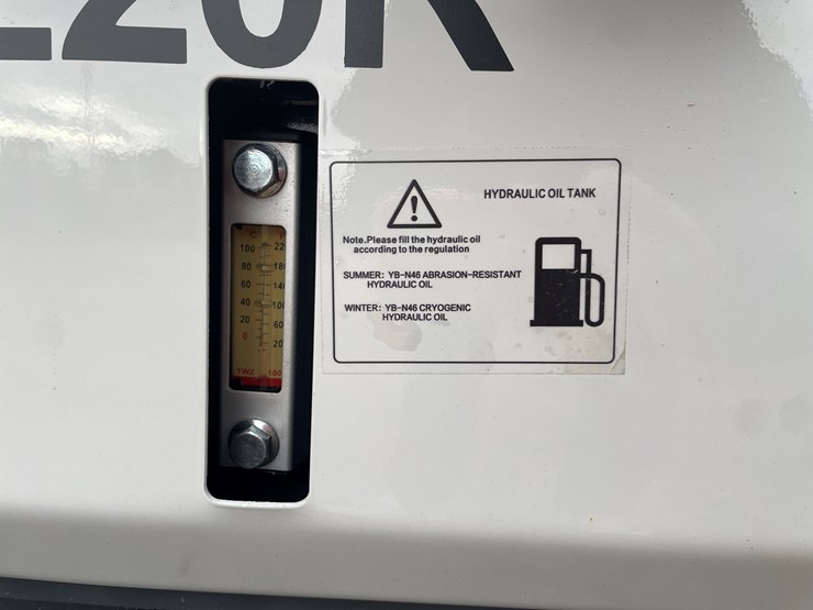 #1791-•-agt-xz20r-mini-excavator-image-36