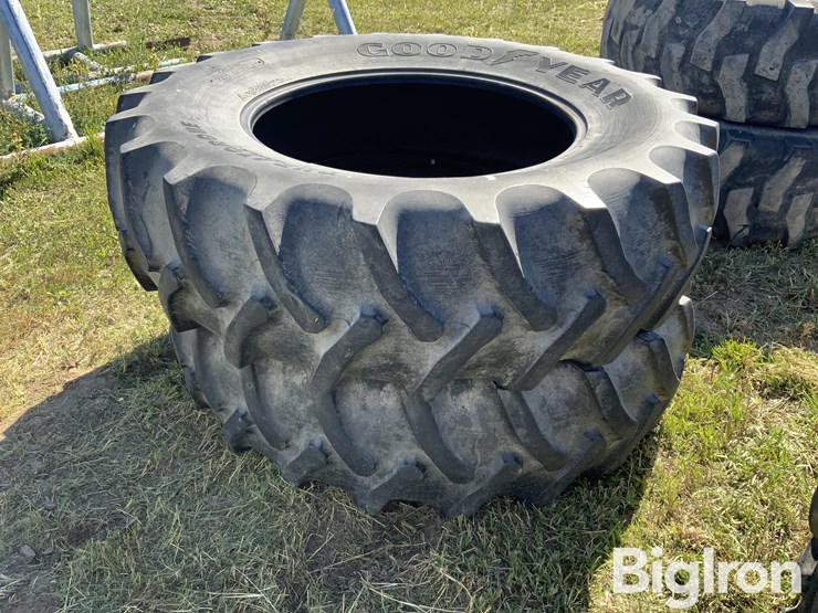 goodyear-duratorq-18.4-34-tractor-tires-image-1