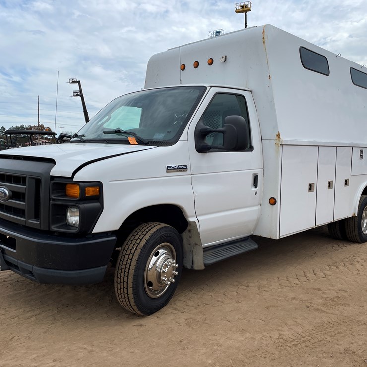 FORD E450
