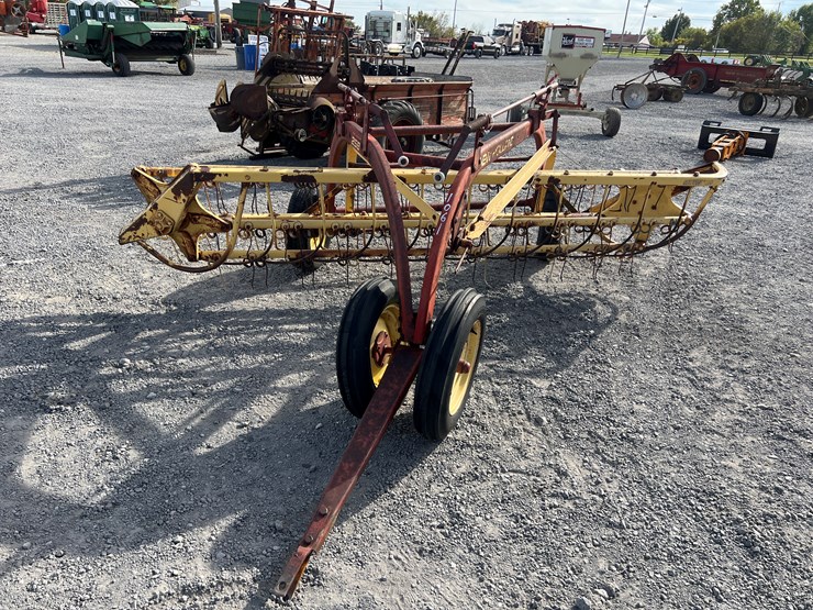 new-holland-258-image-2