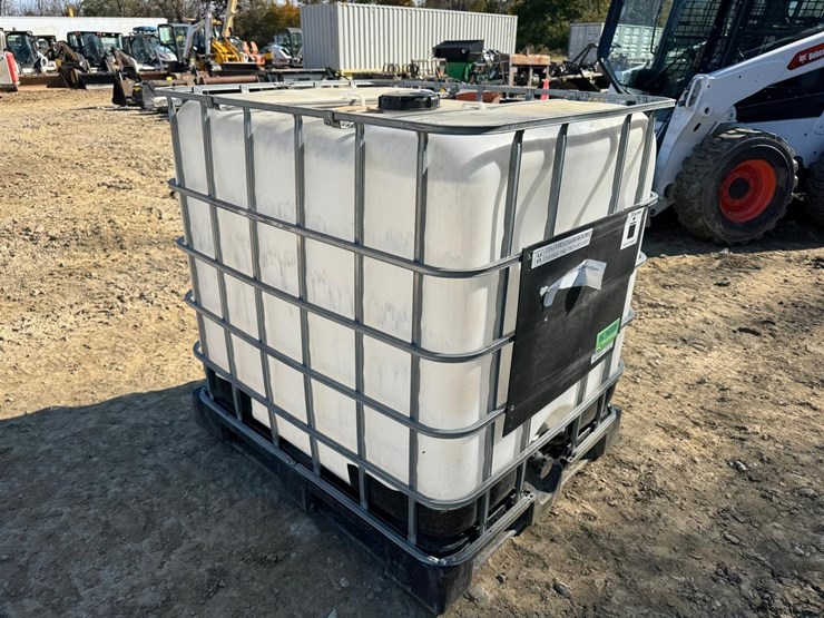 water-tank-tote-image-4