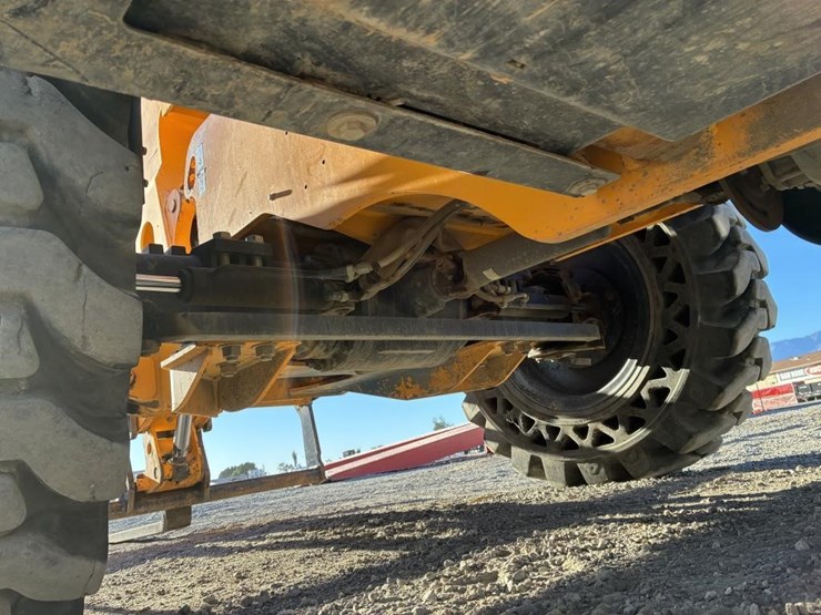 2018-jcb-510-image-13