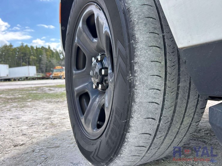 2022-chevrolet-tahoe-image-25