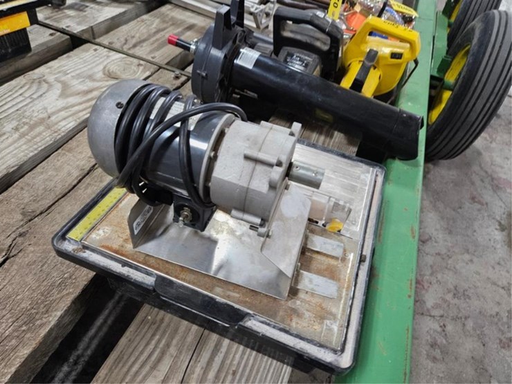#2452-•-tile-saw-&-gear-reduction-motor-image-3