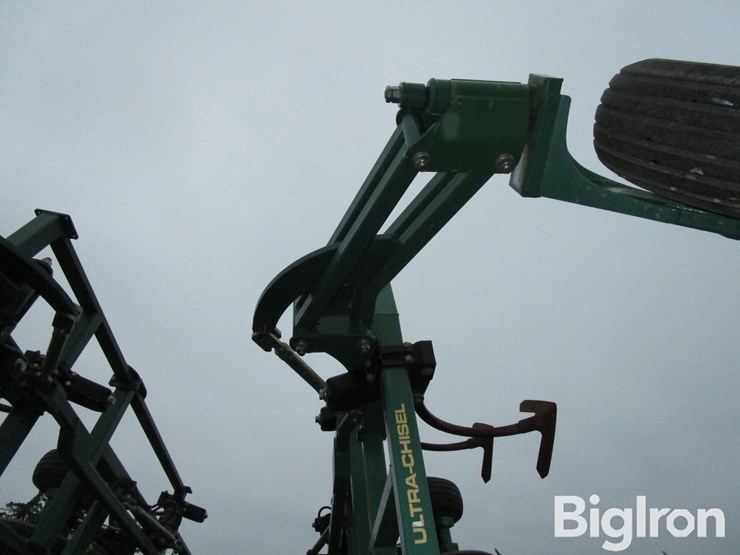 2018-great-plains-6327uc-12-27'-ultra-chisel-w/3-bar-harrow-image-16