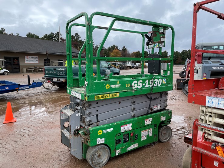 genie-gs1930-image-1