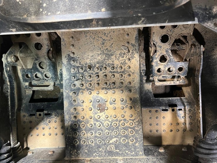 bobcat-s550-image-24