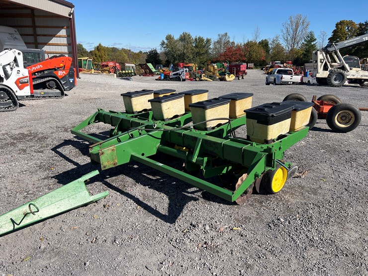 john-deere-7000-image-1