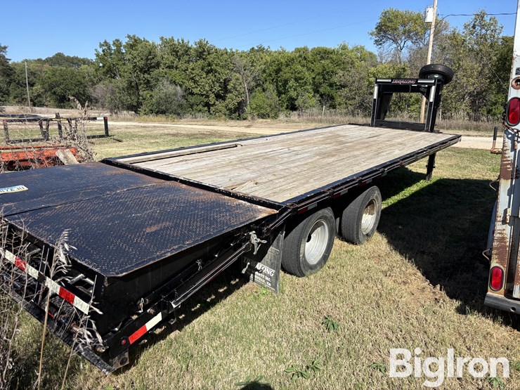 2015-travalong-t/a-gooseneck-flatbed-trailer-image-5