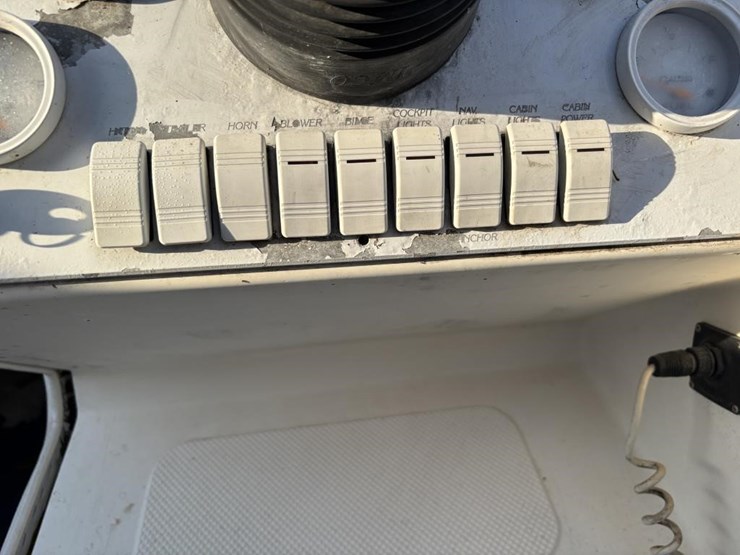 2004-unknown-trailer-image-17