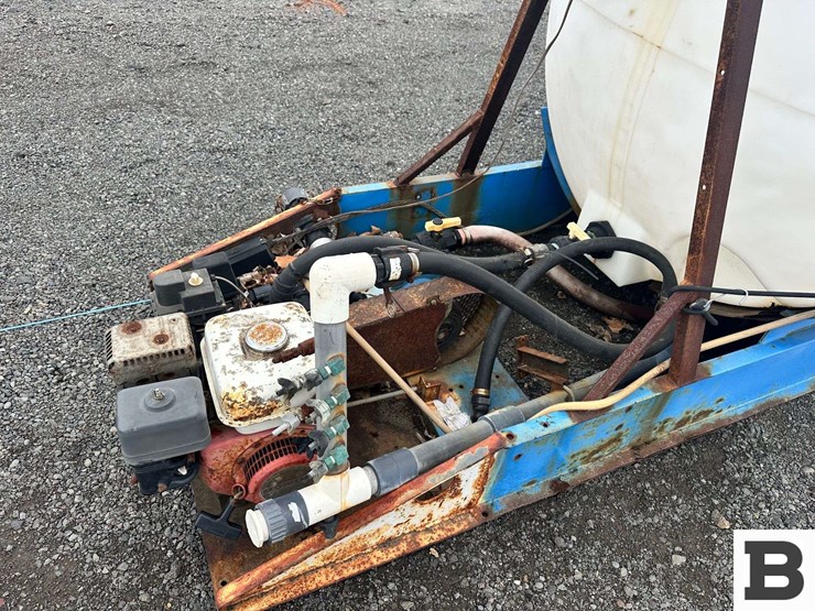 snyder-tank-sprayer-image-6