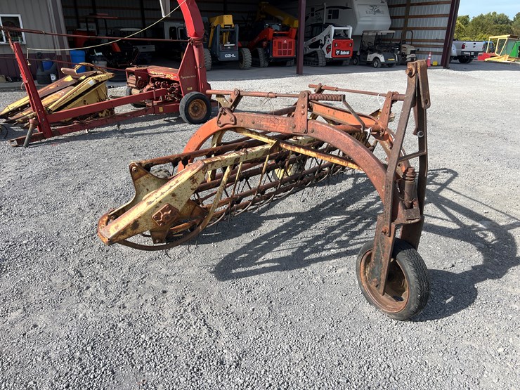 new-holland-256-image-3