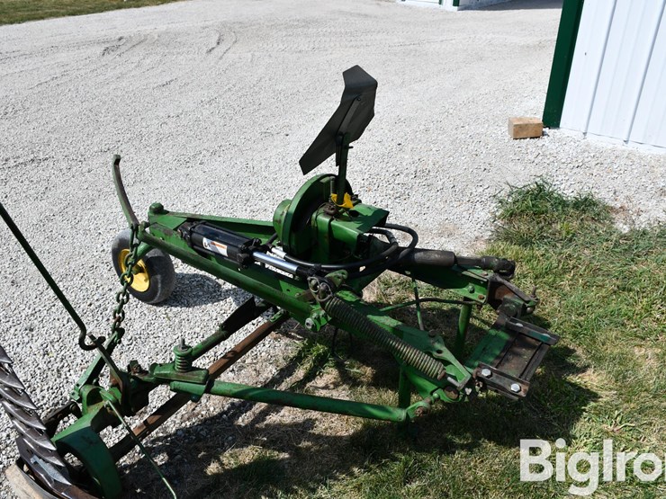 john-deere-30-image-12