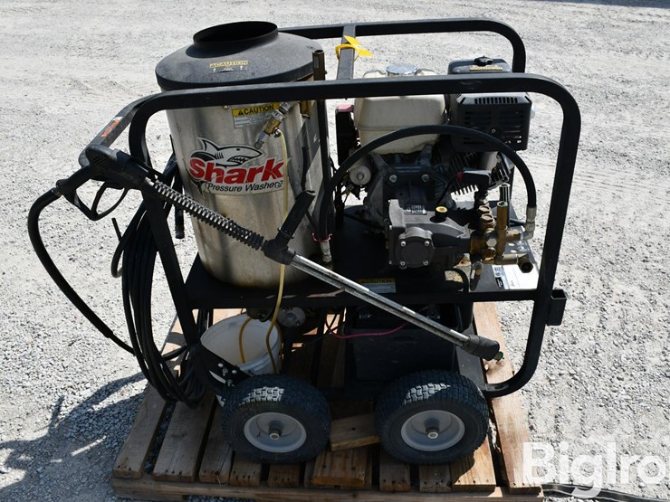 shark-1.110-056.0-portable-power-washer-image-13