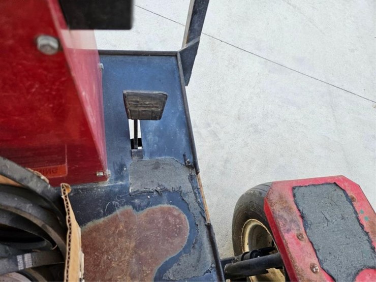 #2525-•-toro-1100-sprayer-image-29