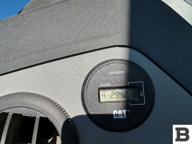 2012-caterpillar-420e-image-3