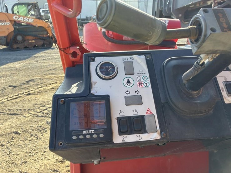 2018-skyjack-sj1056-image-22