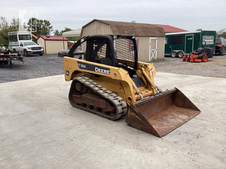 2005-deere-ct322-image-6