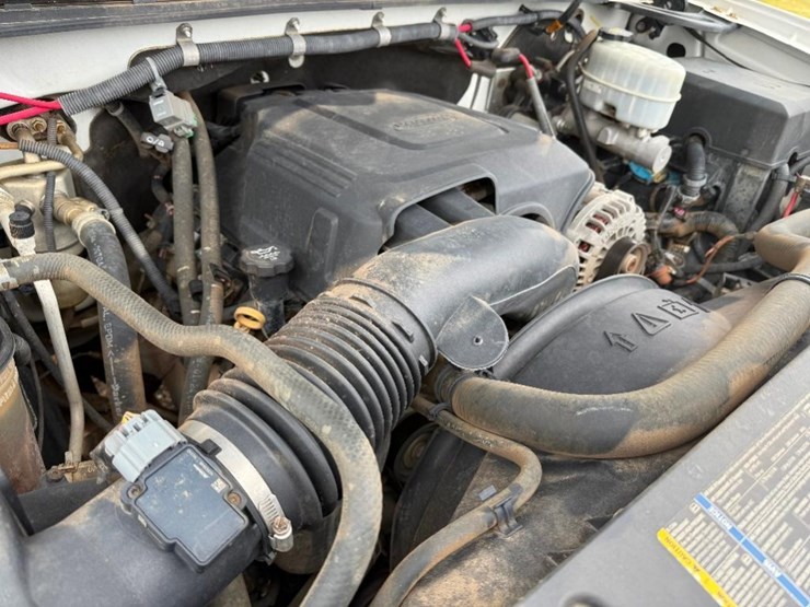 2010-chevrolet-2500-image-18