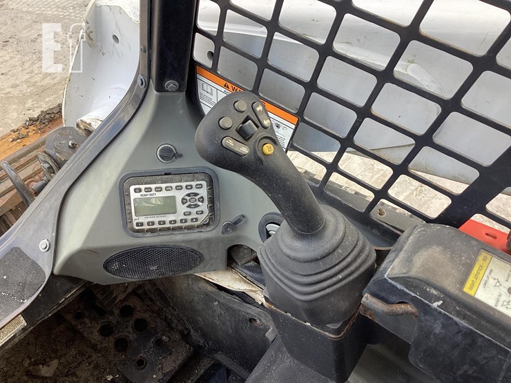 2022-bobcat-t770-image-16