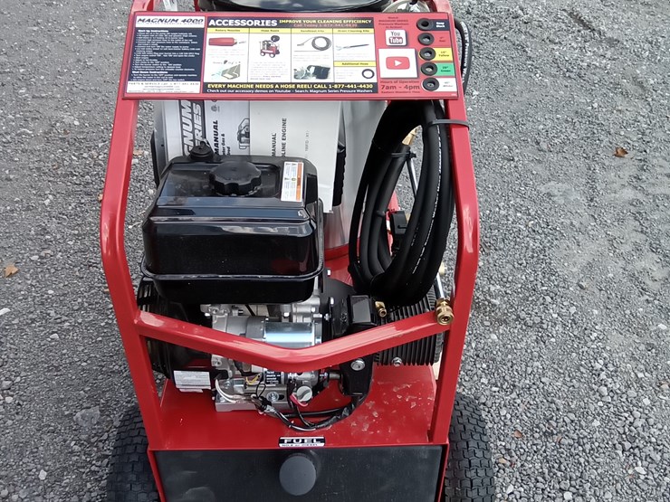 #859-•-magnum-4000-series-gold-hot-water-pressure-washer-image-4