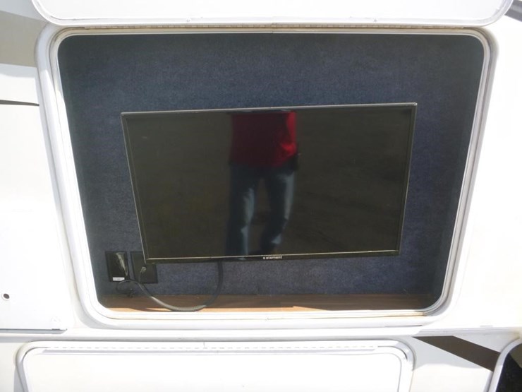 2014-ford-e450-image-22