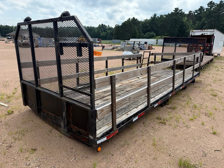 #3190-•-22’-steel-flatbed-image-1