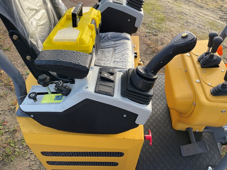 #1691-•-agt-mx12rx-mini-excavator-image-21