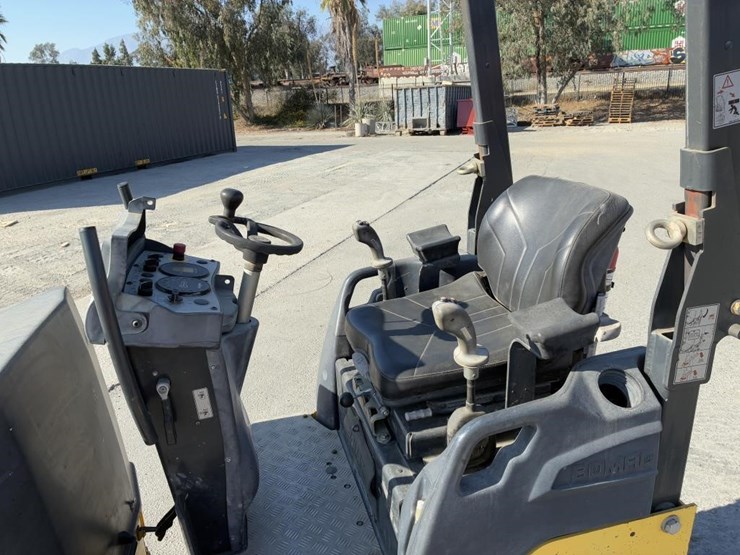 2017-bomag-bw120-image-15