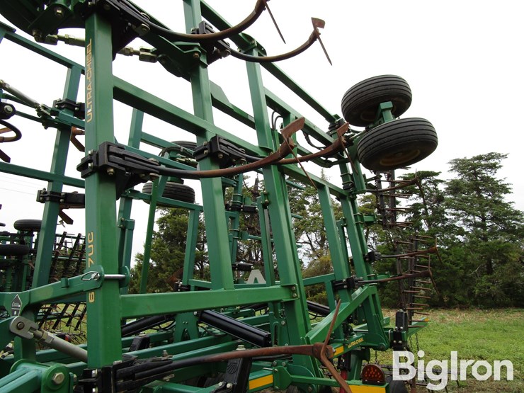 2018-great-plains-6327uc-12-27'-ultra-chisel-w/3-bar-harrow-image-19