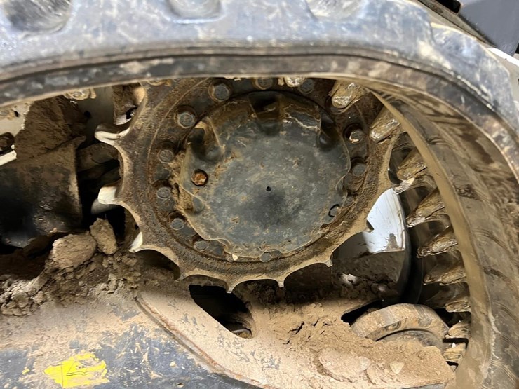 2020-bobcat-t76-image-15