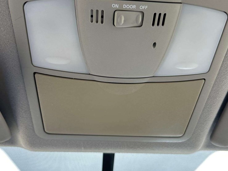 2014-nissan-rogue-image-21