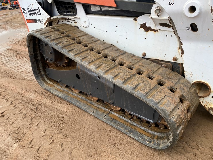 2014-bobcat-t650-image-11