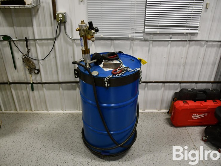 chevron-ursa-super-plus-ec-sae-15w-40-portable-oil-tank-image-4